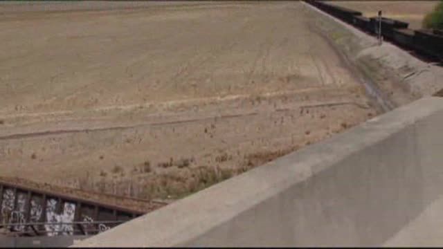 News video: Raw: Train Derails After Overpass Collapse